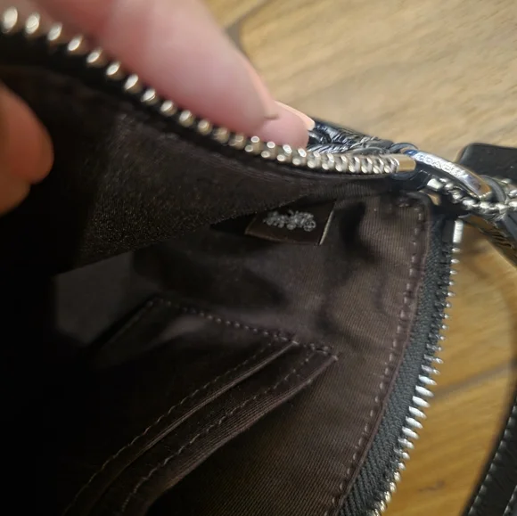 Coach Outlet Nolita 19 black patent leather PREOWN - Picture 8 of 9